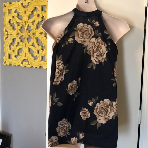 Cold Shoulder Floral Sweater - Picture 3 of 3